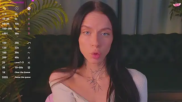 Snapshot of livia_starwars chatting on 11-16-25, 09:53 livia starwars online show from 11-16-25, 09:53