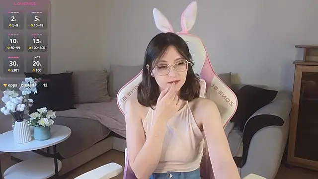 EsmaWonka online show from 10-24-25, 07:05