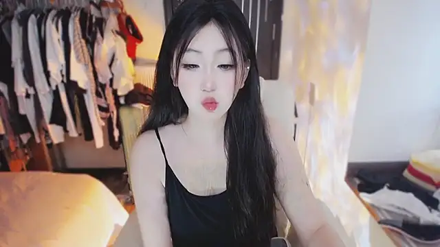 yoki-vv online show from 09-21-25, 07:32