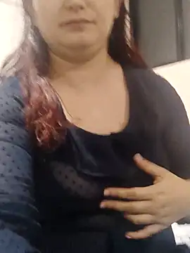 Snapshot of Anaa_Rose chatting on 04-05-26, 01:14 Anaa Rose online show from 04-05-26, 01:14