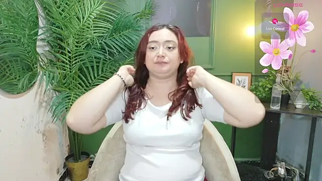 Snapshot of Anaa_Rose chatting on 05-14-26, 12:34 Anaa Rose online show from 05-14-26, 12:34