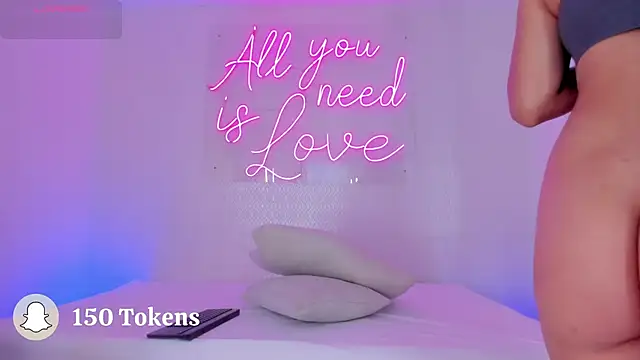 aleksandramiller  online show from 09-08-25, 08:30