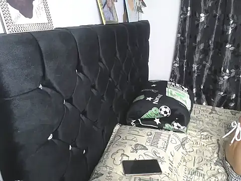 Snapshot of melen_xiomi08 chatting on 10-07-25, 01:25 melen xiomi08 online show from 10-07-25, 01:25