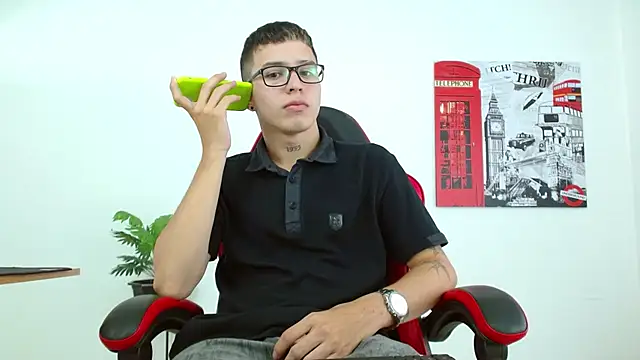 Cumandres18 online show from 09-11-25, 02:06