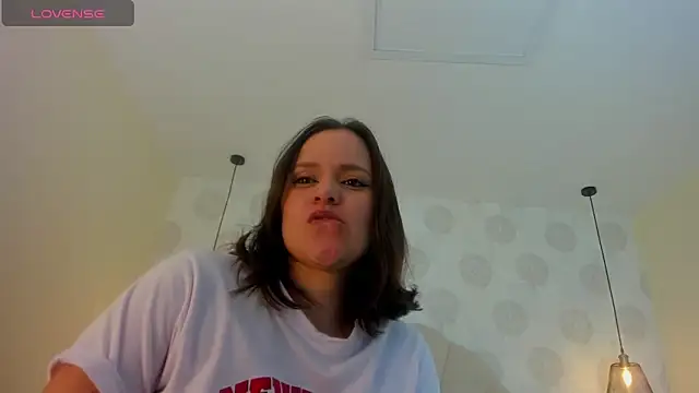 Snapshot of GIANAMILLER6 chatting on 10-29-25, 12:18 GIANAMILLER6 online show from 10-29-25, 12:18