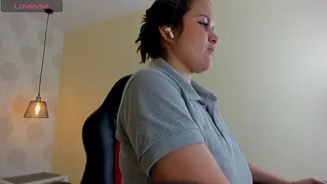 GIANAMILLER6 online show from 02-17-26, 12:01