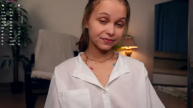 Snapshot of OdellaGillingham chatting on 10-02-25, 06:48 OdellaGillingham online show from 10-02-25, 06:48