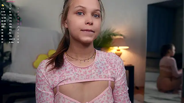 Snapshot of OdellaGillingham chatting on 10-06-25, 07:22 OdellaGillingham online show from 10-06-25, 07:22