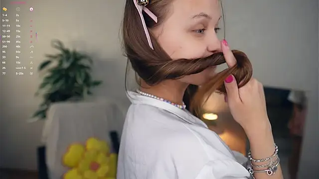 Snapshot of OdellaGillingham chatting on 10-16-25, 06:53 OdellaGillingham online show from 10-16-25, 06:53