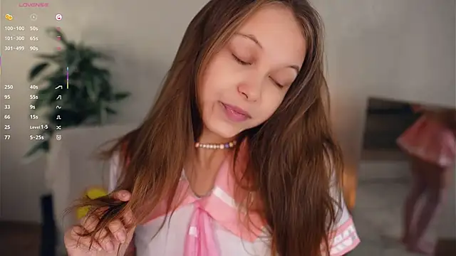 Snapshot of OdellaGillingham chatting on 10-18-25, 06:52 OdellaGillingham online show from 10-18-25, 06:52