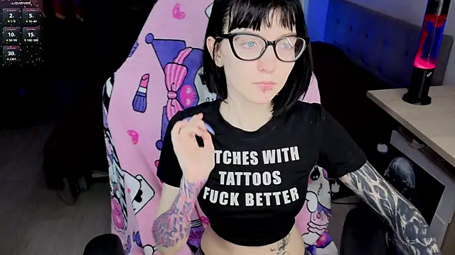 HazelTompson online show from 03-15-26, 12:11