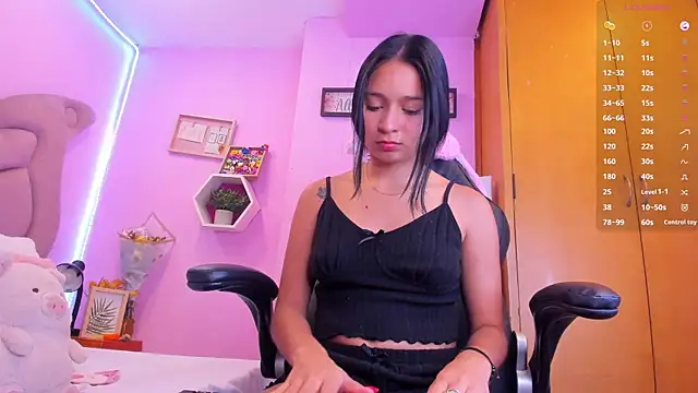 EmmaAnturin online show from 10-02-25, 09:33