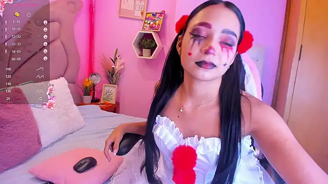 EmmaAnturin online show from 10-30-25, 10:54