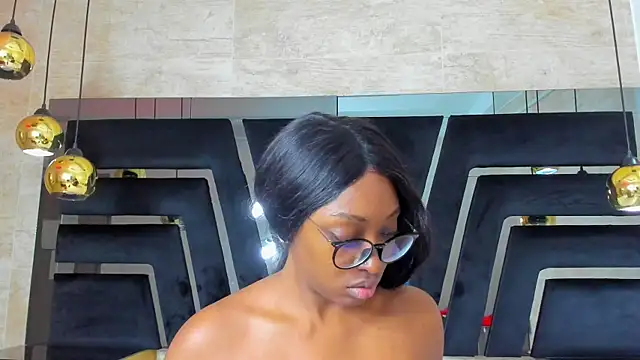 YallianaBrooks online show from 06-19-26, 11:47