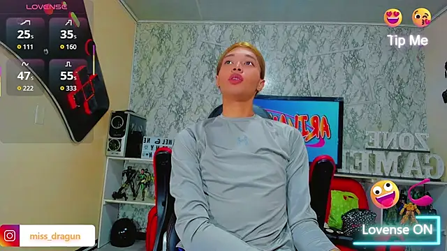 Madison Mujica online show from 09-23-25, 12:19