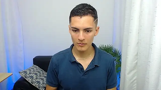 Snapshot of Matiius18 chatting on 10-08-25, 02:14 Matiius18 online show from 10-08-25, 02:14