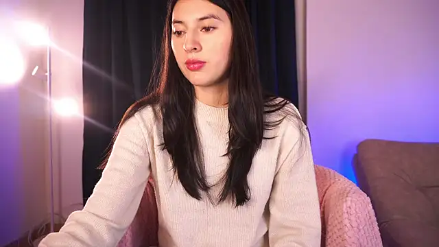 Snapshot of Auralea chatting on 09-10-25, 02:00 Auralea online show from 09-10-25, 02:00