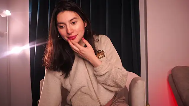 Snapshot of Auralea chatting on 10-17-25, 04:48 Auralea online show from 10-17-25, 04:48