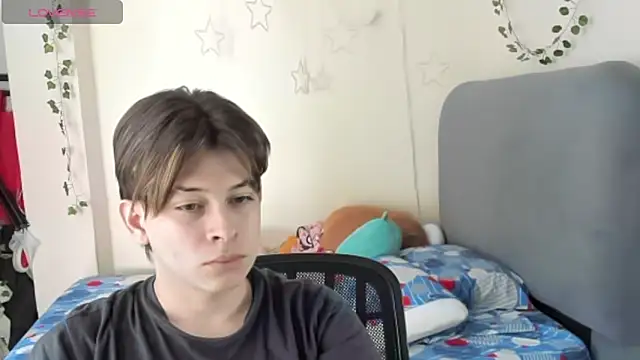 Felix art online show from 10-08-25, 07:00