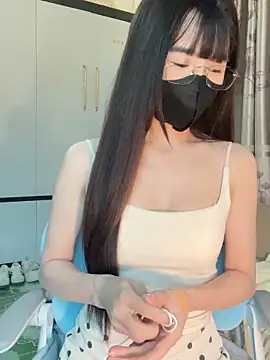 Dior baby online show from 12-16-25, 04:28