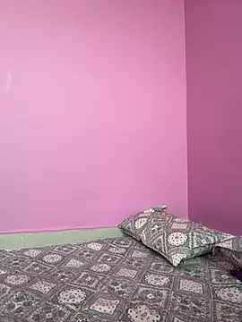 Snapshot of Neha18 chatting on 10-11-25, 05:50 Neha18 online show from 10-11-25, 05:50