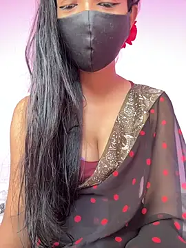 Snapshot of Neha18 chatting on 10-13-25, 08:58 Neha18 online show from 10-13-25, 08:58