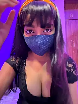 Snapshot of Neha18 chatting on 10-29-25, 12:40 Neha18 online show from 10-29-25, 12:40