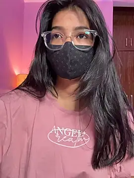 Snapshot of Neha18 chatting on 06-28-26, 04:24 Neha18 online show from 06-28-26, 04:24