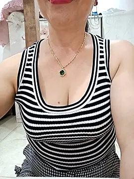 Kim-Anhh online show from 10-01-25, 02:23