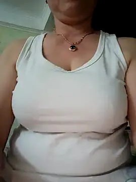 Kim-Anhh online show from 10-19-25, 05:13