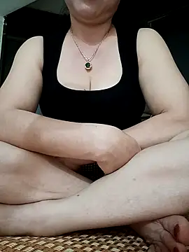 Kim-Anhh online show from 10-24-25, 06:32