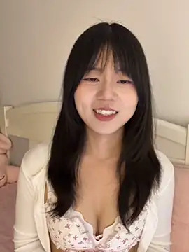 Ella-A9 online show from 10-14-25, 05:47