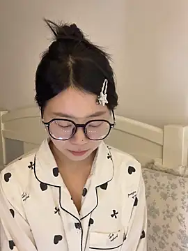 Ella-A9 online show from 11-06-25, 06:14