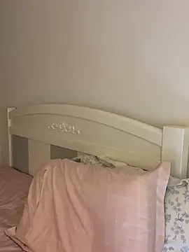 Ella-A9 online show from 11-19-25, 03:12