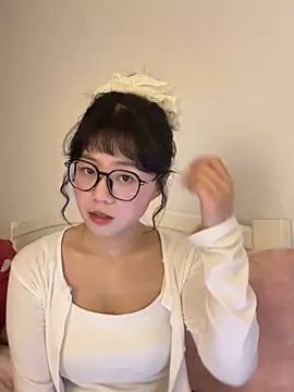 Ella-A9 online show from 02-01-26, 04:16