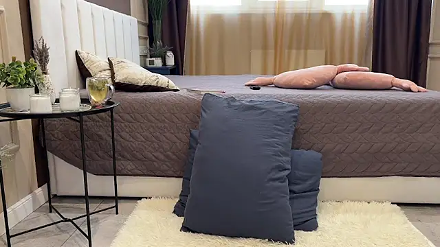 daniellia  online show from 02-08-26, 10:07