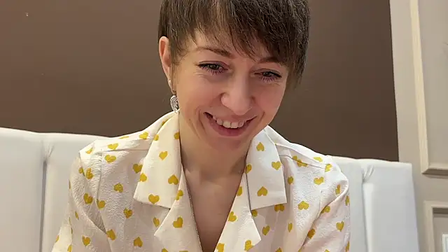 daniellia  online show from 02-24-26, 09:18