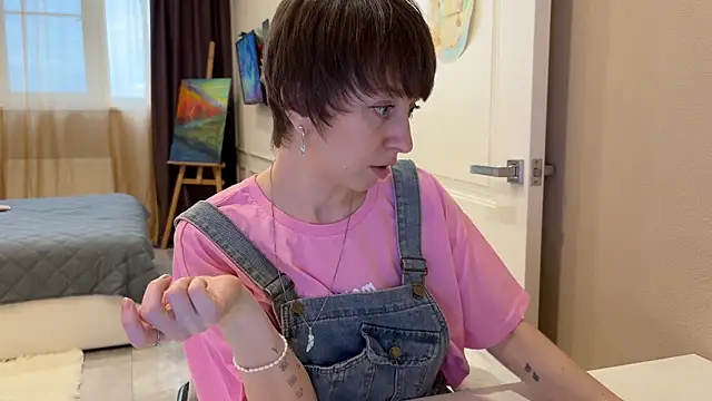 daniellia  online show from 03-27-26, 02:17