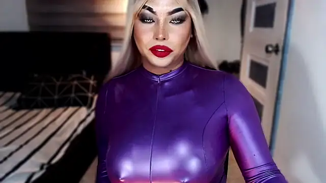 xTrixieMae online show from 01-11-26, 06:13