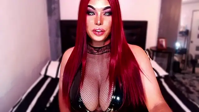 Snapshot of xTrixieMae chatting on 02-21-26, 01:28 xTrixieMae online show from 02-21-26, 01:28