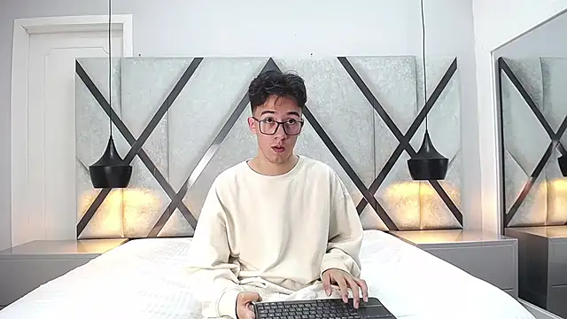 AustinReeds online show from 09-22-25, 12:18