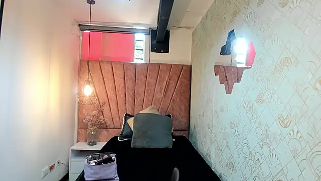 Snapshot of Kiara_Cruz__ chatting on 02-28-26, 04:30 Kiara Cruz online show from 02-28-26, 04:30