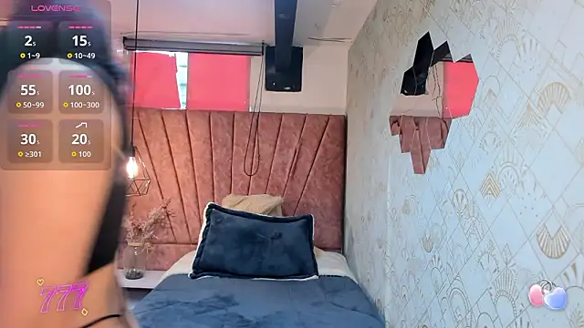 Snapshot of Kiara_Cruz__ chatting on 03-25-26, 09:54 Kiara Cruz online show from 03-25-26, 09:54