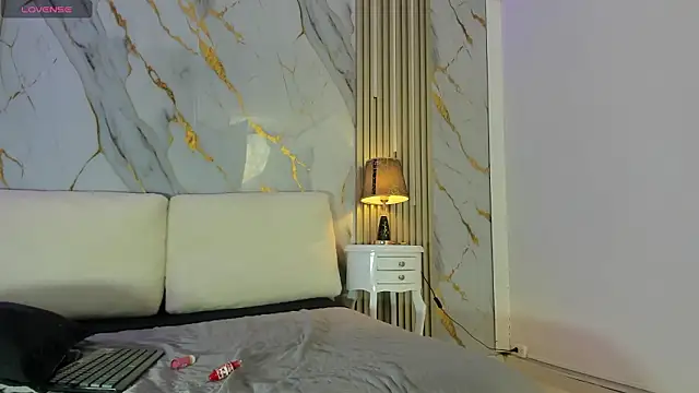 Tiifany Baker online show from 03-12-26, 07:42