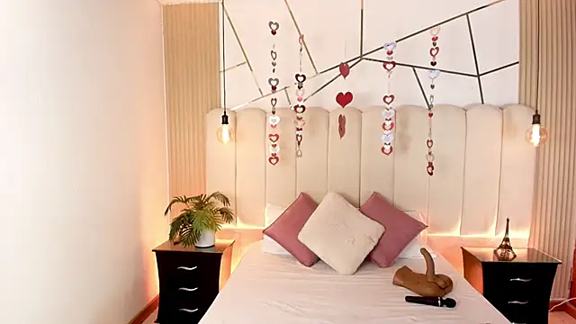 candyclair1 online show from 02-16-26, 07:21