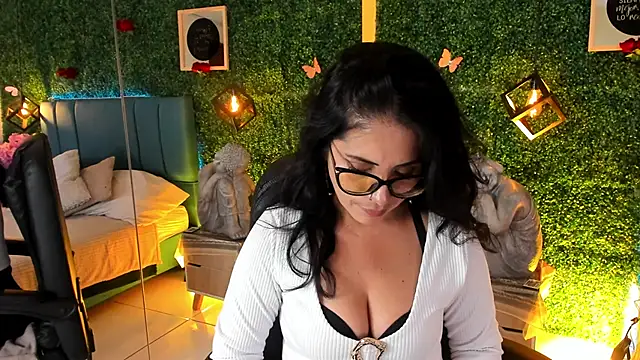 Linagh  online show from 02-18-26, 11:28