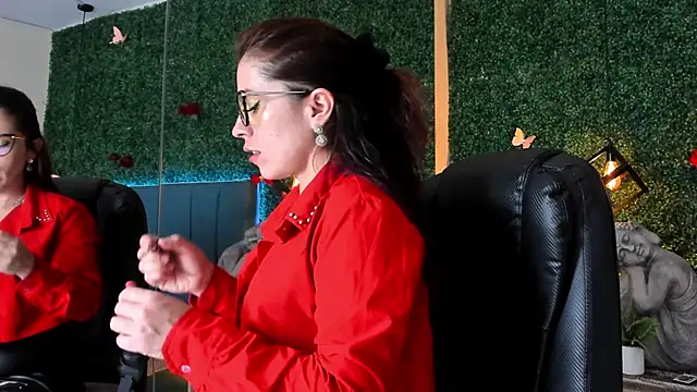 Linagh  online show from 06-19-26, 11:36