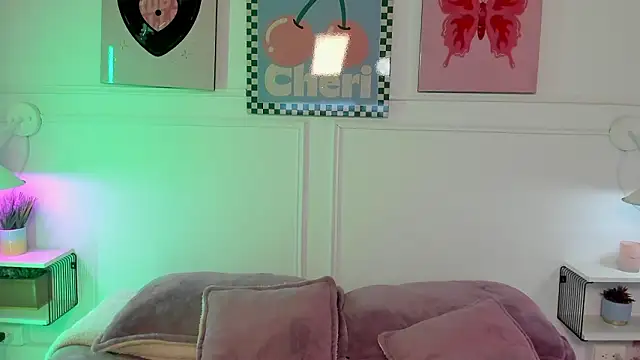 Zoe Lynch  online show from 03-20-26, 11:37