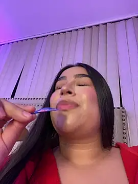 Zoey thompson online show from 04-30-26, 03:02