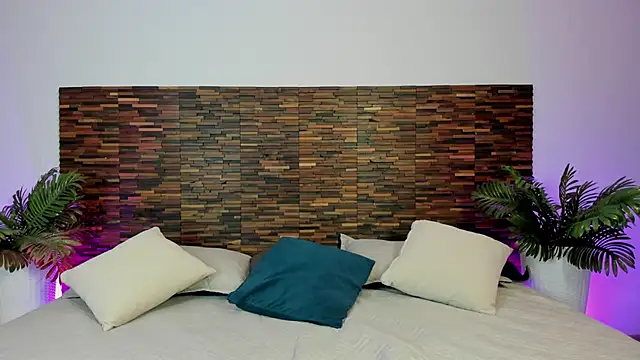 lucyy liiuu online show from 10-28-25, 02:09